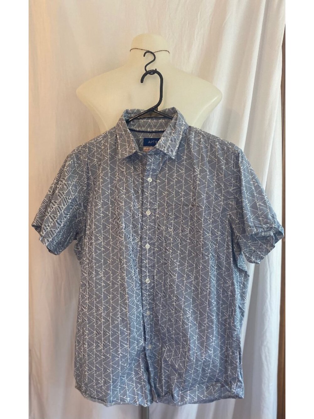 Apt. 9 HEIQ Smart Temp Blue And White Geometric Print Men's Button Down Shirt M
